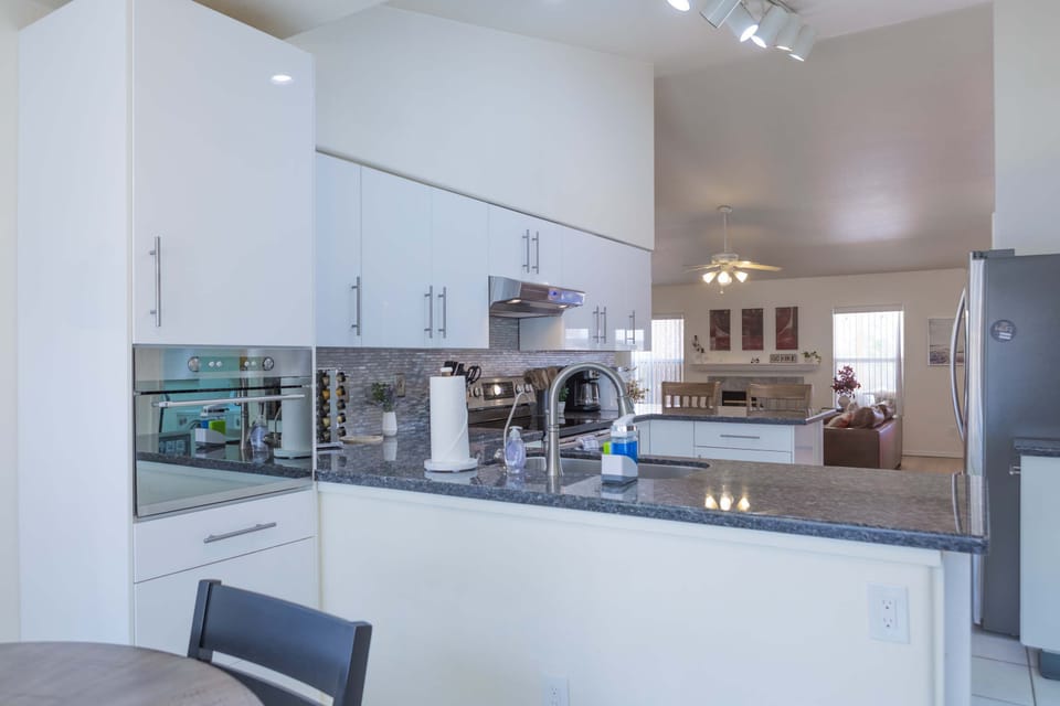 Dining area in kitchen