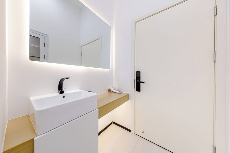 Design Double Room | Blackout drapes, soundproofing, iron/ironing board (on request)