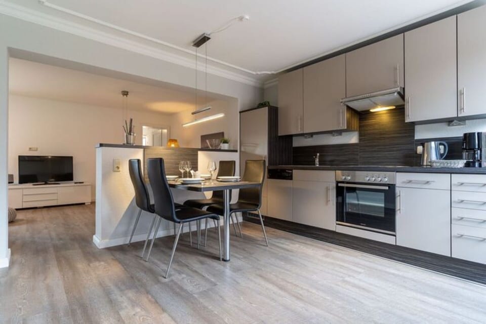 Apartment | Private kitchen | Electric kettle, toaster