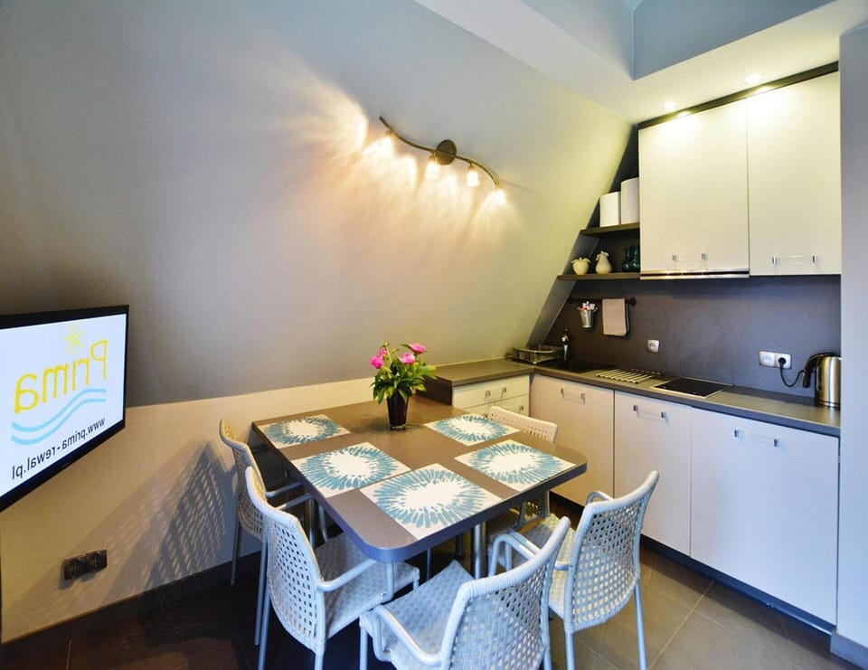 Apartment | Dining