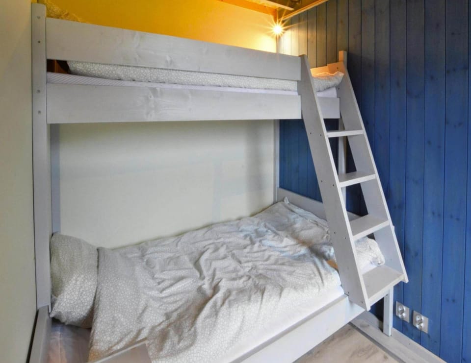 House | 2 bedrooms, individually furnished, bed sheets
