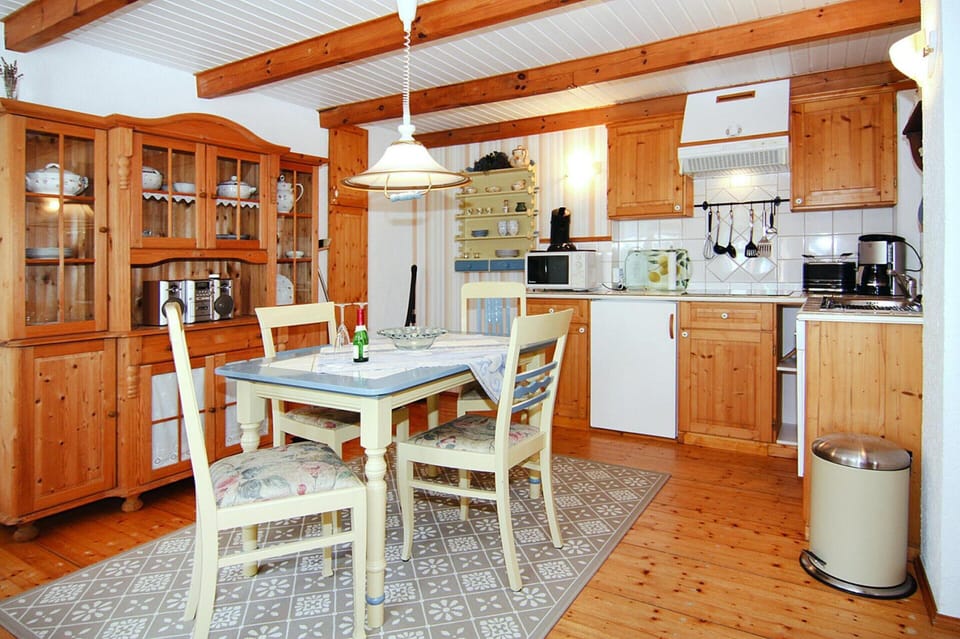 House | Private kitchen | Electric kettle, toaster