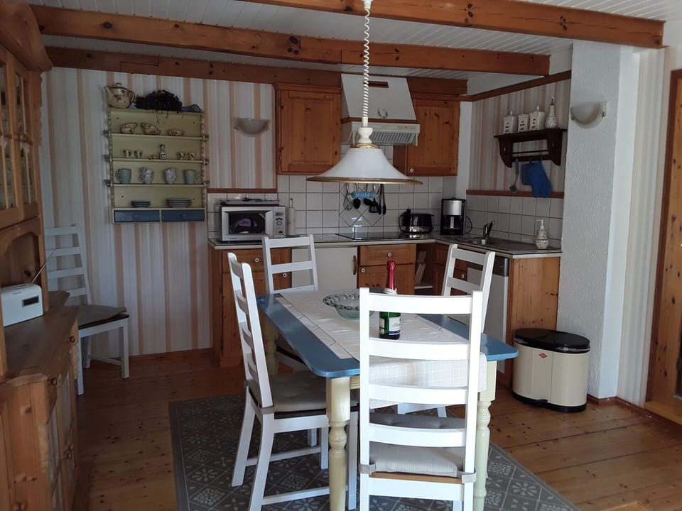 House | Private kitchen | Electric kettle, toaster