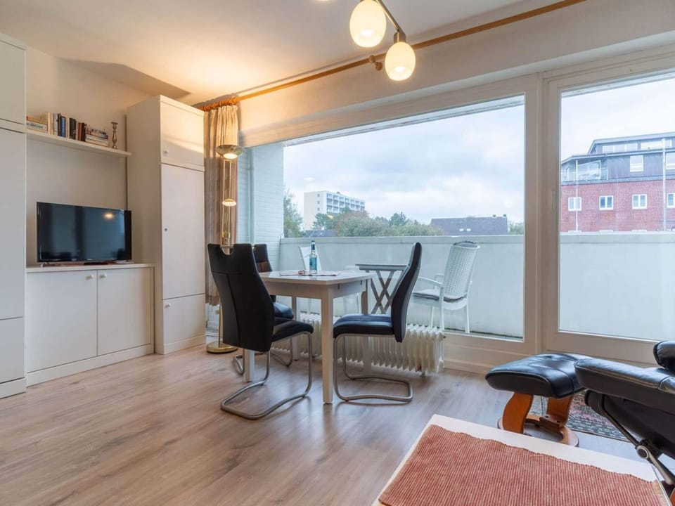 Apartment | Dining