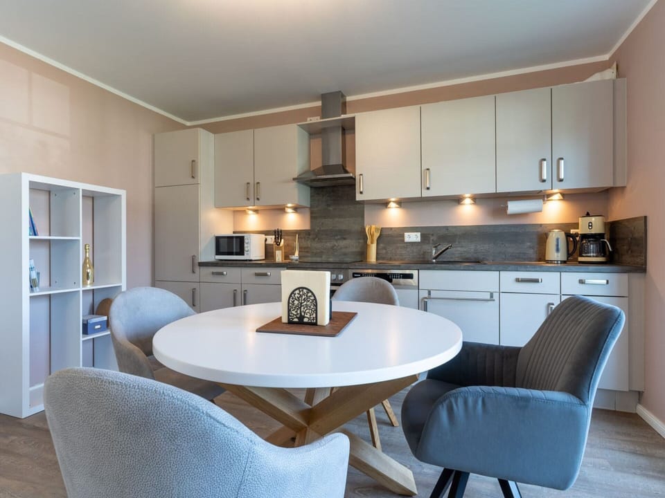 Apartment | Dining