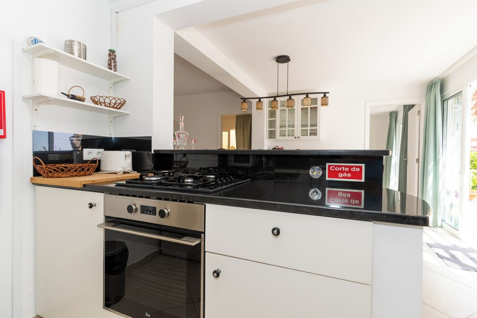 Kitchen (2)