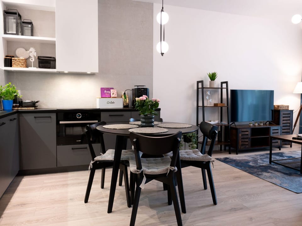 Apartment | Private kitchen | Electric kettle, toaster, highchair