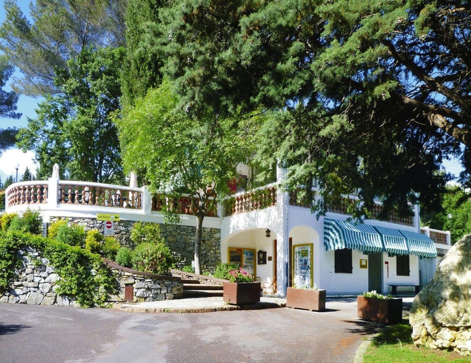 Bungalow | Exterior