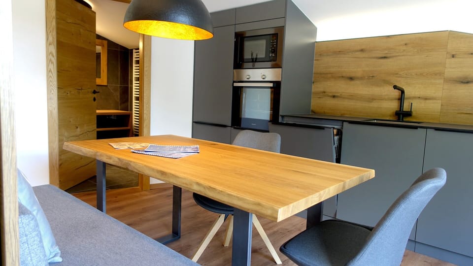 Apartment | Dining