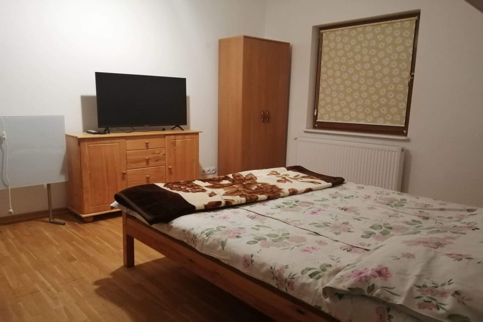 House | 4 bedrooms, iron/ironing board, individually furnished