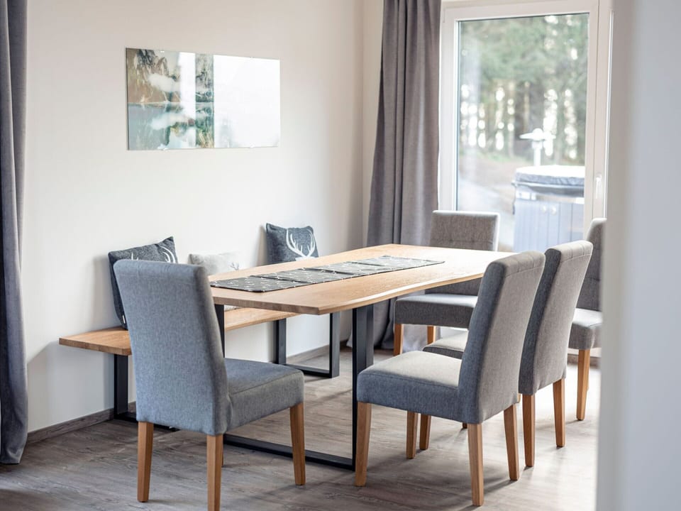 Chalet | Dining
