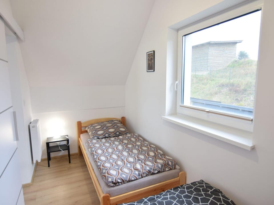 House | 3 bedrooms, individually furnished, bed sheets