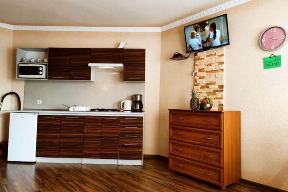 House | Private kitchen | Electric kettle, toaster, highchair