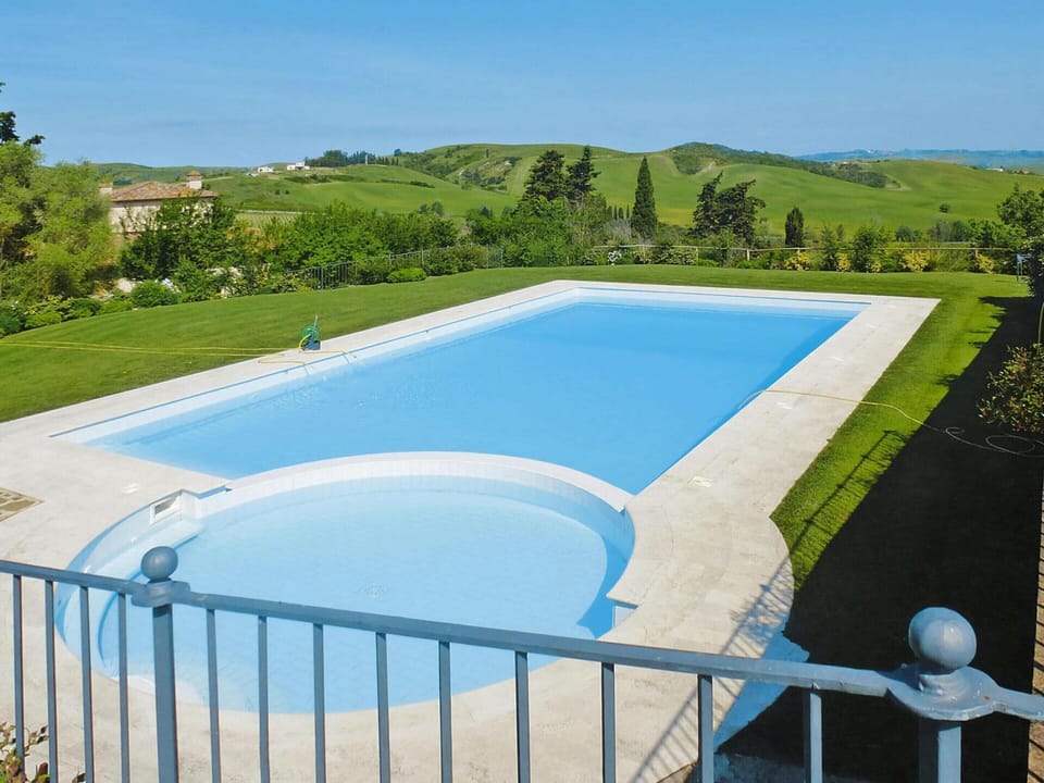 Apartment | Pool | Outdoor pool