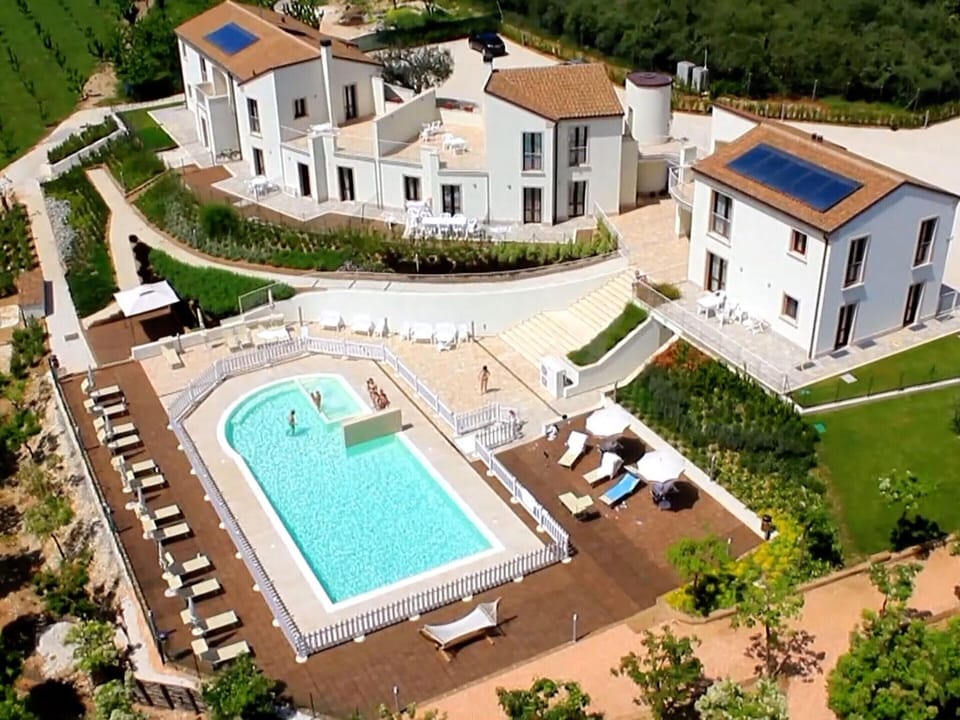 Apartment | Pool | Outdoor pool