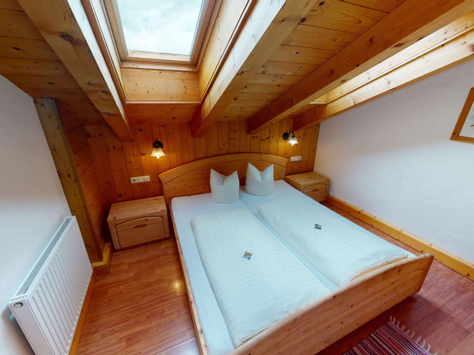 Chalet | 4 bedrooms, individually furnished, bed sheets