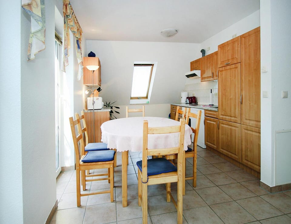 Apartment | Dining