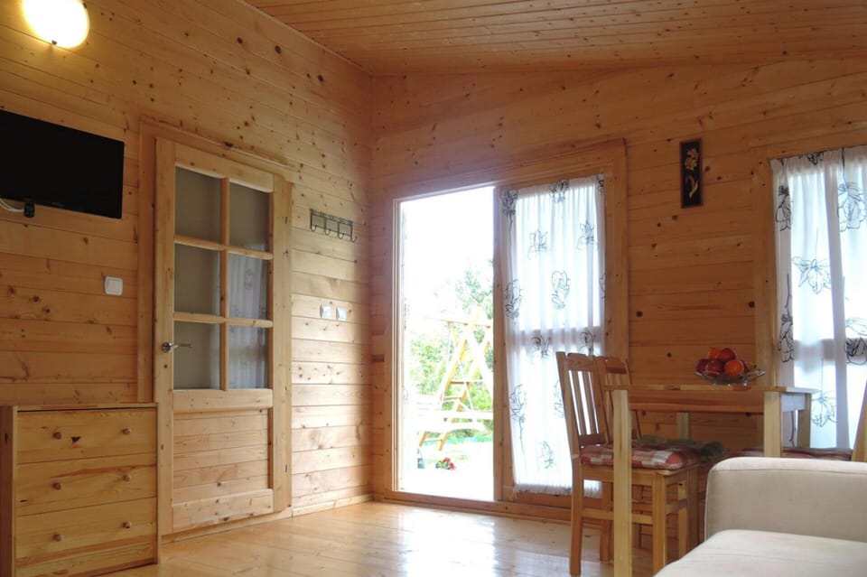 Bungalow | 2 bedrooms, individually furnished