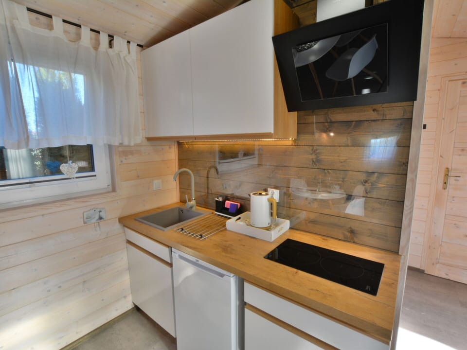 House | Private kitchen | Electric kettle, highchair