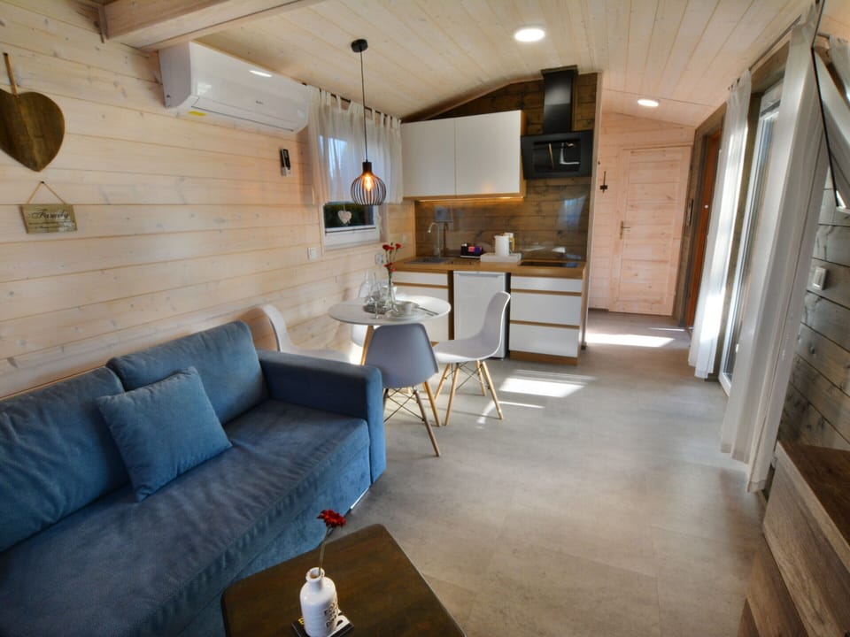 House | Private kitchen | Electric kettle, highchair