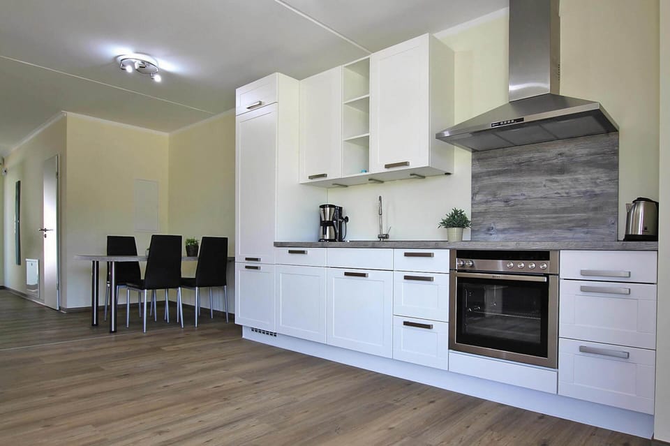 Apartment | Private kitchen | Electric kettle, toaster