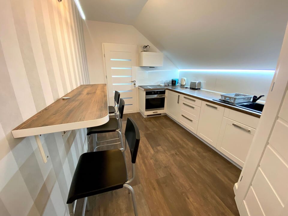 House | Private kitchen | Electric kettle, toaster, highchair