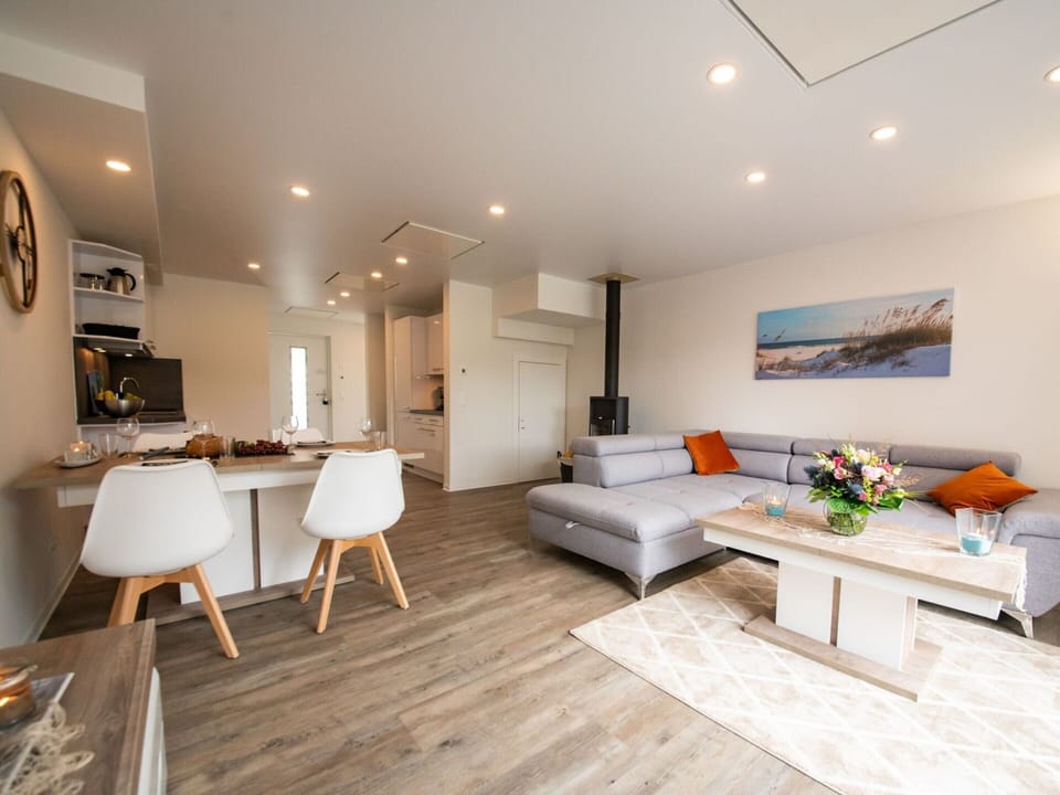 House | Private kitchen | Electric kettle, toaster