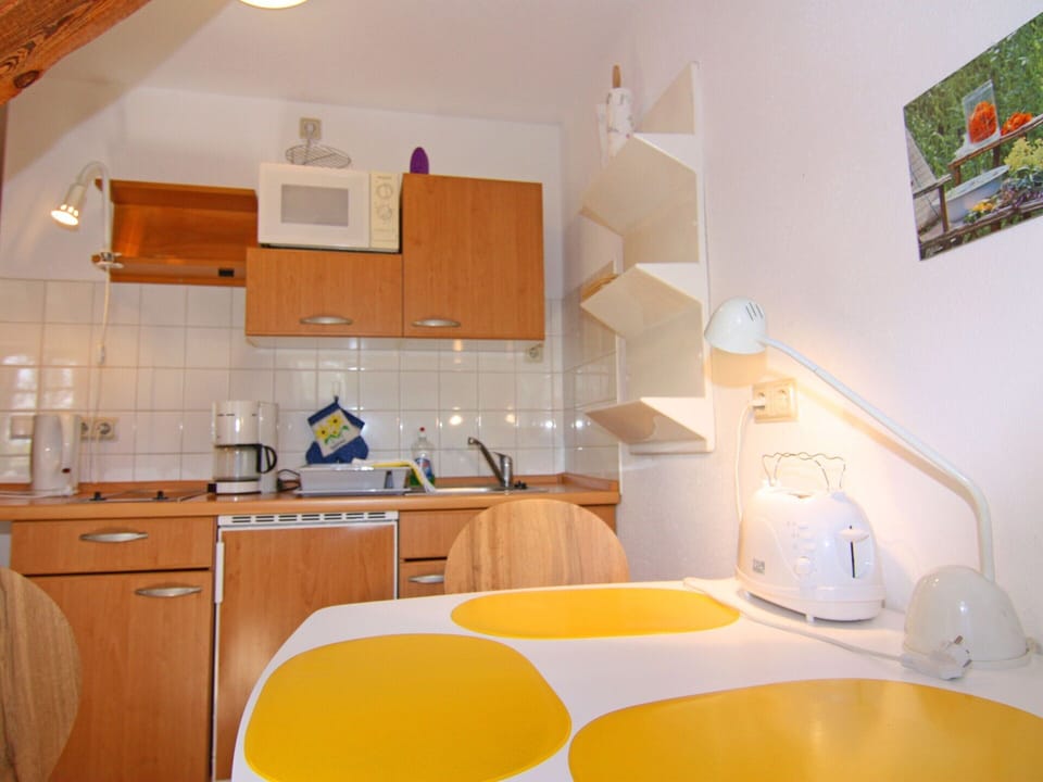 Apartment | Private kitchen | Electric kettle, toaster