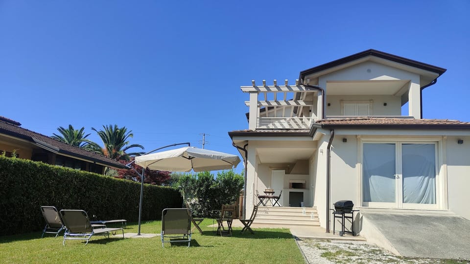 House | Property grounds