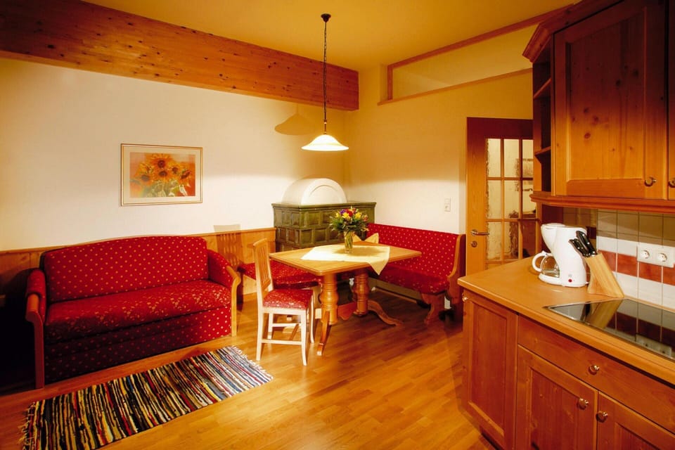 Apartment | Dining