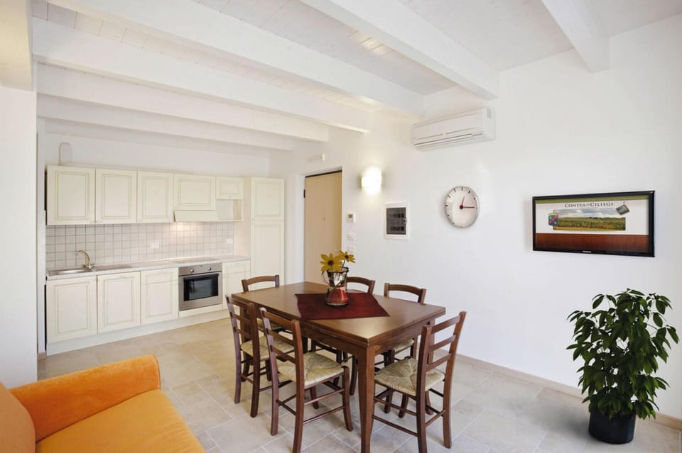 Apartment | Dining