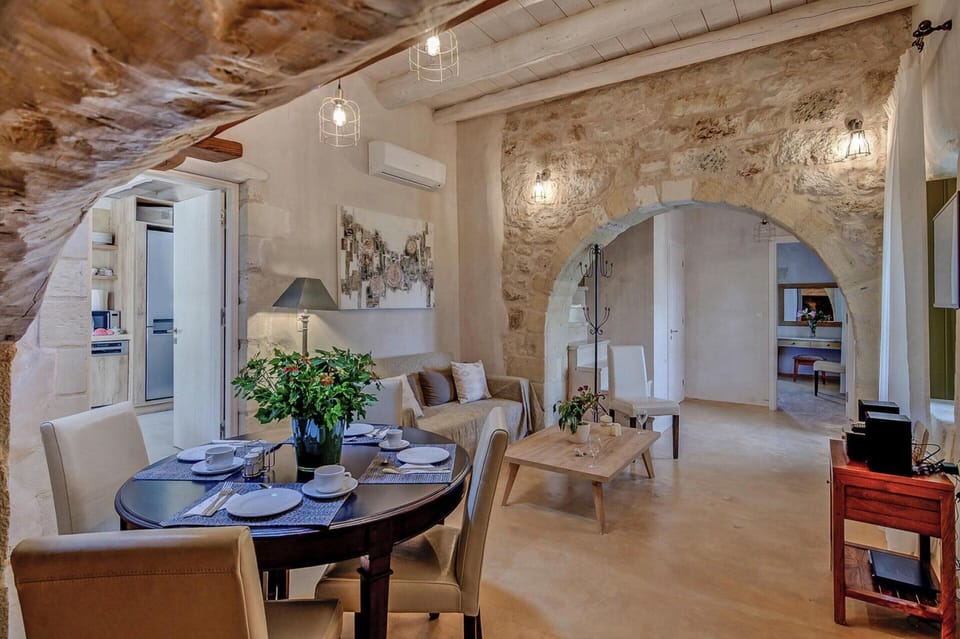 House | Dining