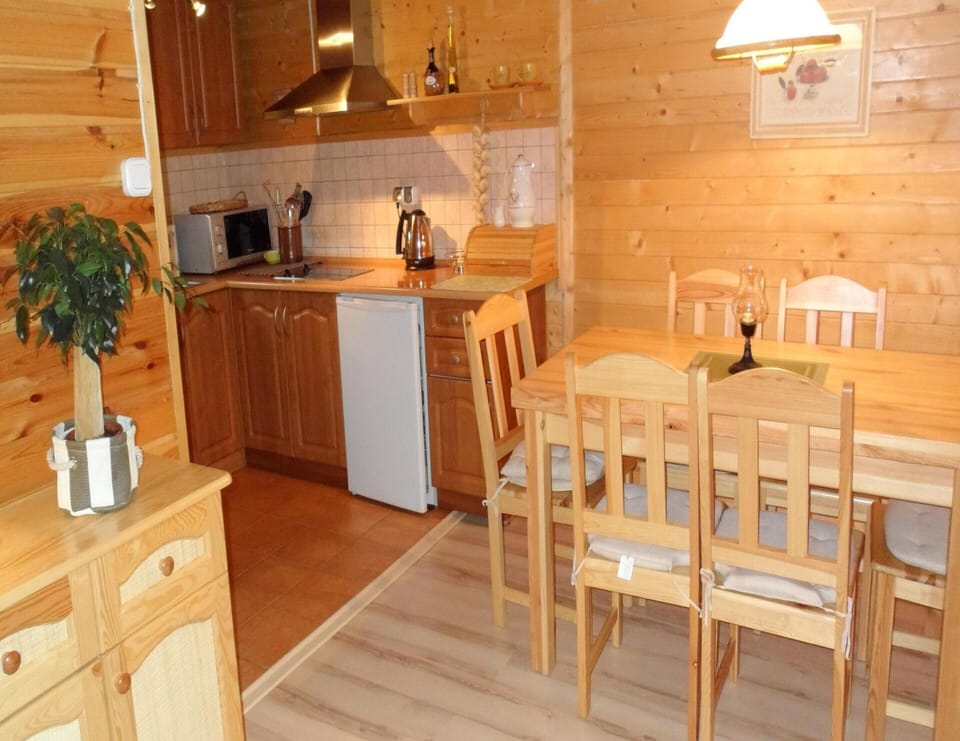 House | Private kitchen | Electric kettle, toaster, highchair