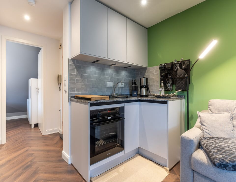 Apartment | Private kitchen | Electric kettle, toaster
