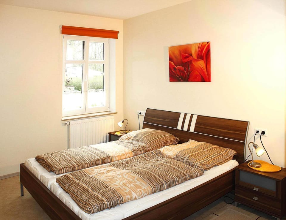 Apartment | 1 bedroom, individually furnished, bed sheets