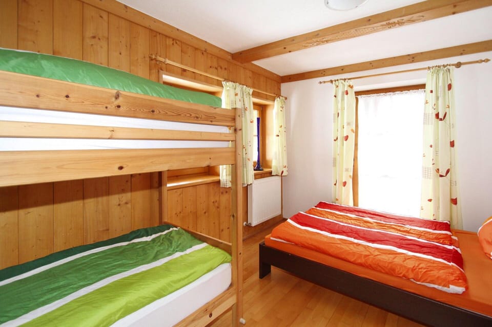 Apartment | 2 bedrooms, individually furnished, bed sheets