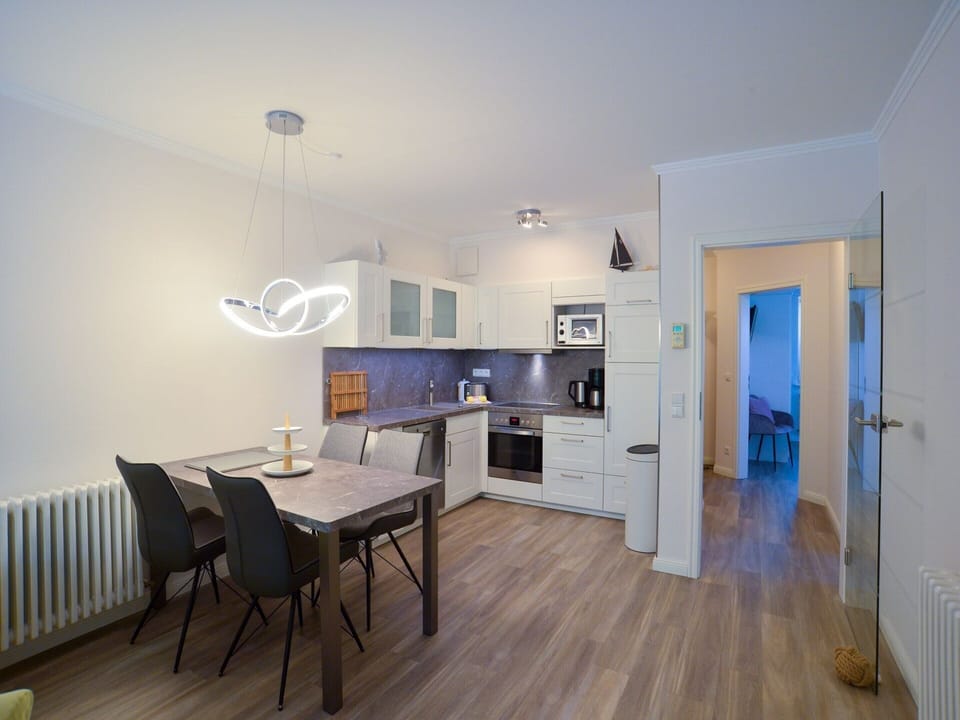 Apartment | Dining