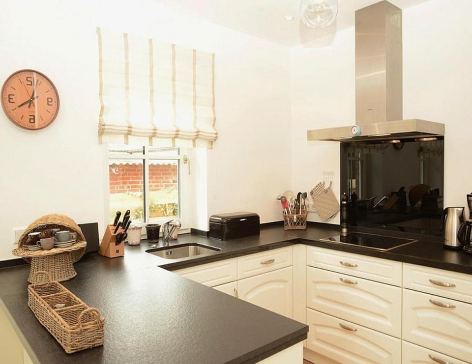 Apartment | Private kitchen | Electric kettle, toaster, highchair