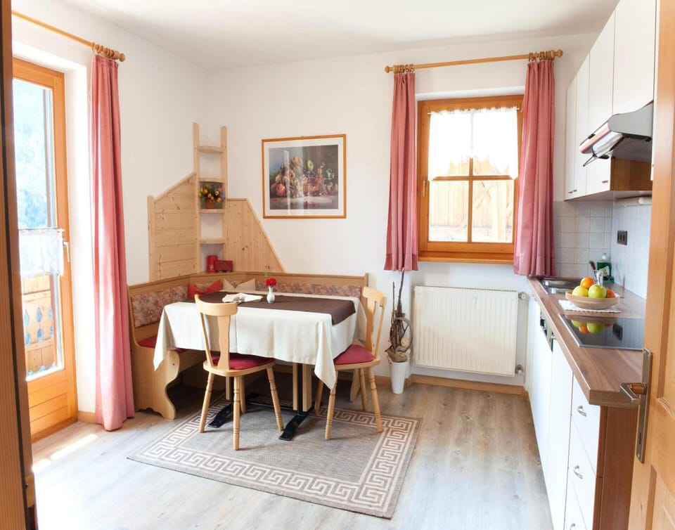 Apartment | Dining
