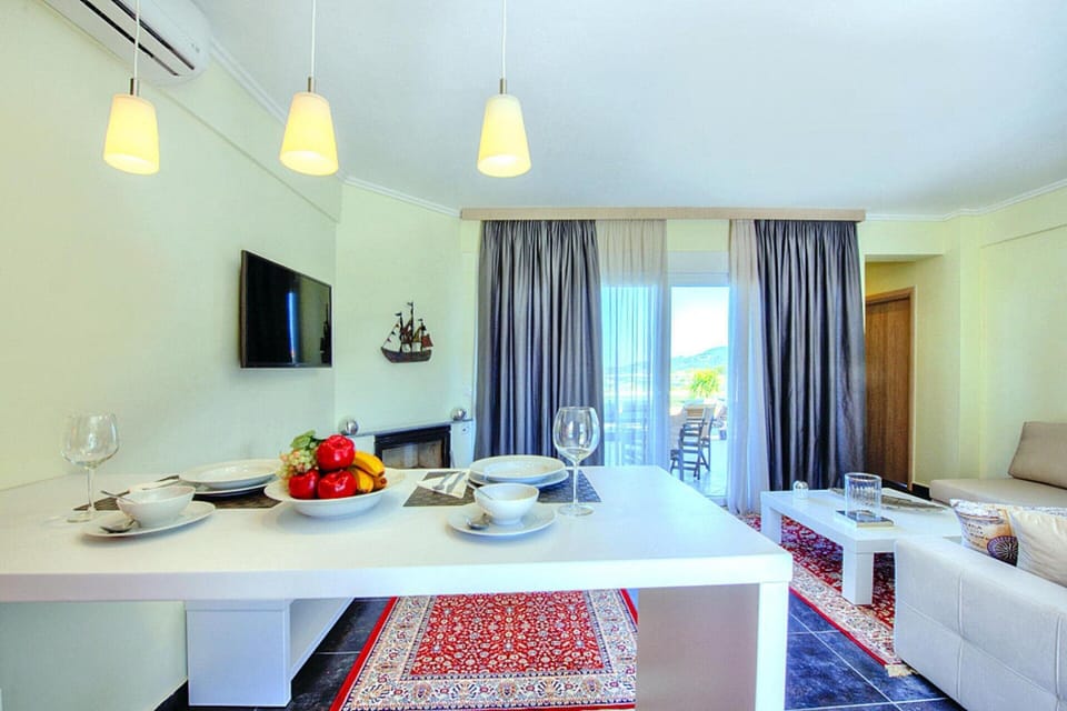 House | Dining