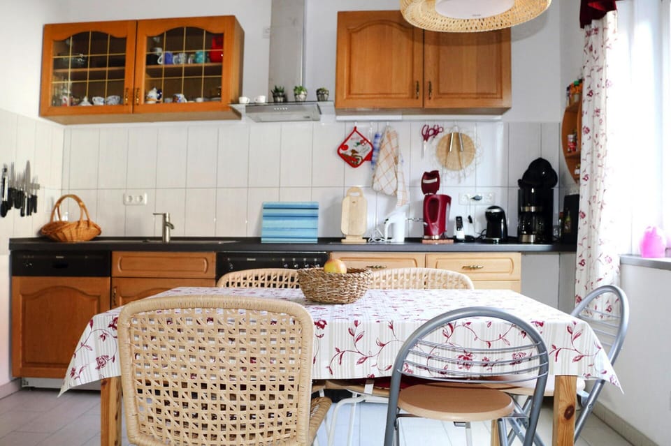 Apartment | Private kitchen | Electric kettle, toaster, highchair