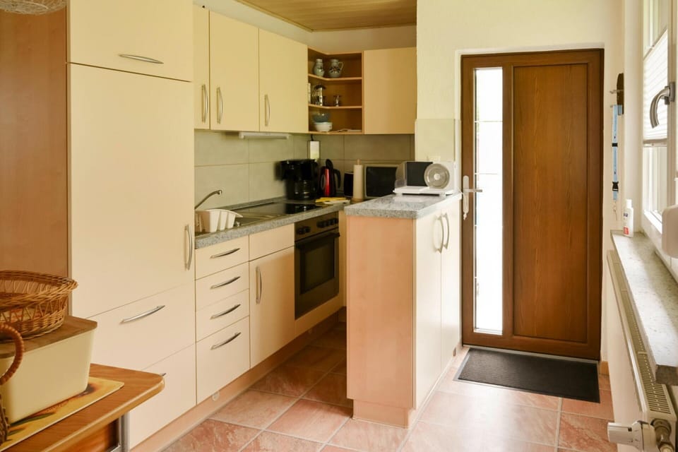 House | Private kitchen | Electric kettle, toaster