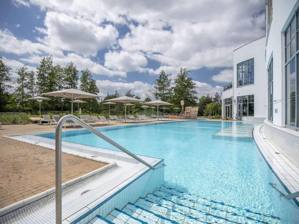Apartment | Pool | Indoor pool, outdoor pool