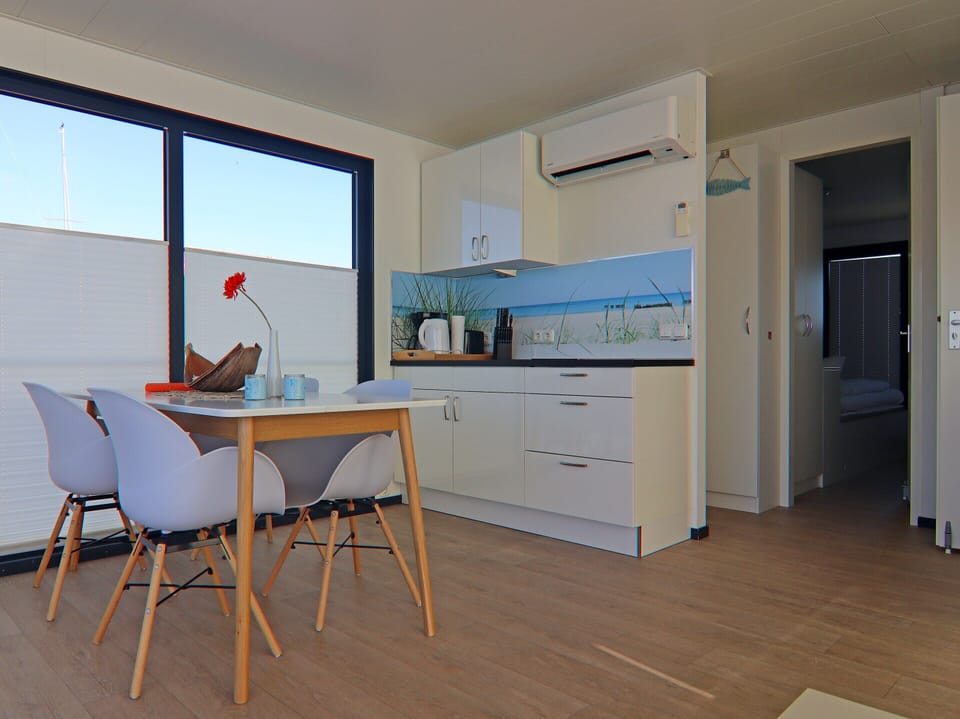 Mobile Home | Dining