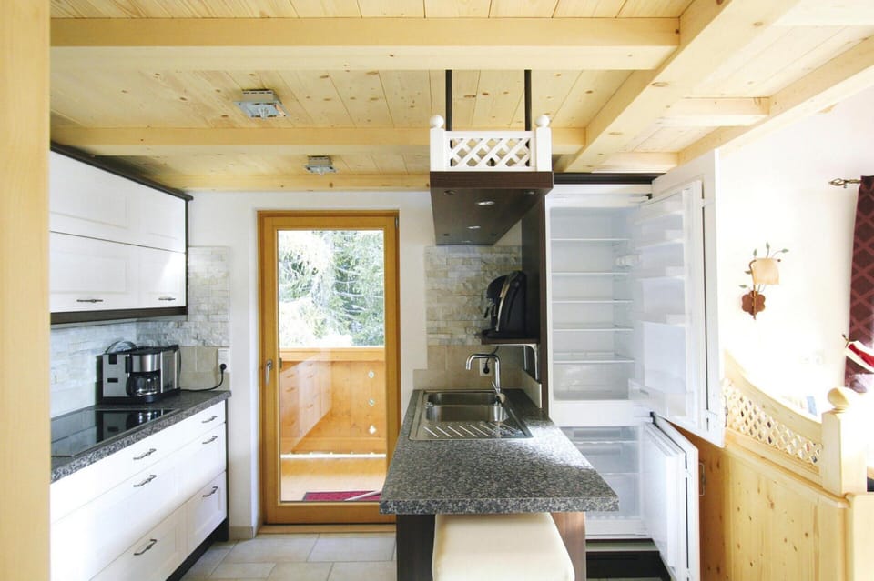 Chalet | Private kitchen | Highchair