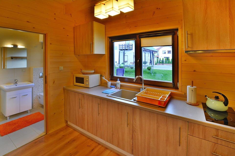 House | Private kitchen | Electric kettle, highchair