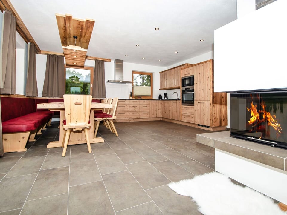 Chalet | Dining
