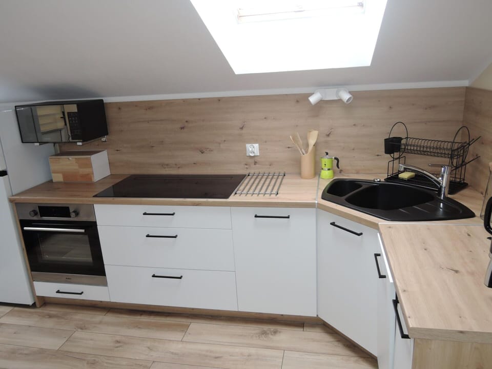 Apartment | Private kitchen | Electric kettle, toaster, highchair
