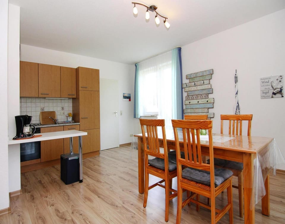 Apartment | Dining