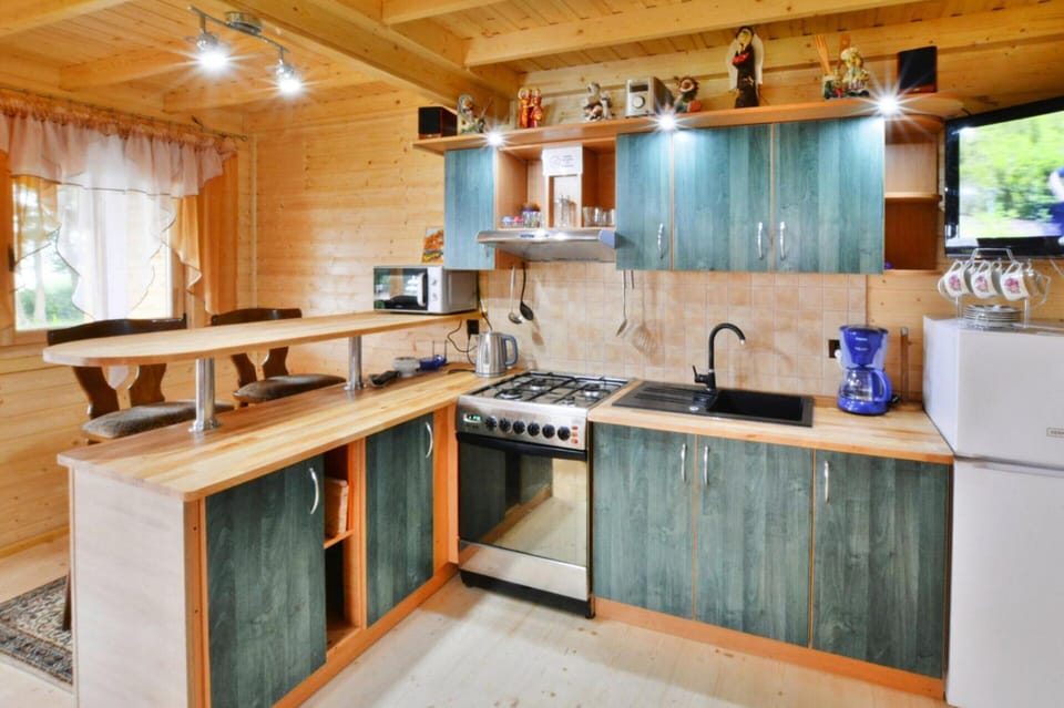 House | Private kitchen | Electric kettle, toaster, highchair